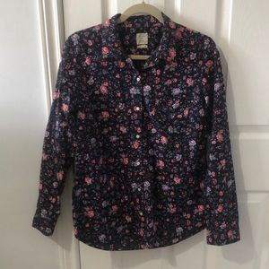 GAP boyfriend fit button down